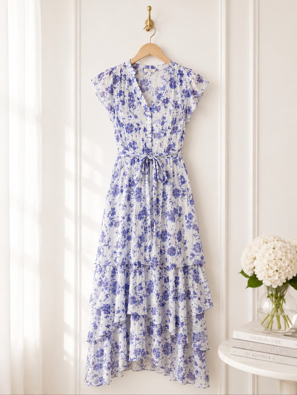 J Gee | Blue Floral Teired Midi Dress with V-Neck. | Size Medium - Picture 5 of 7
